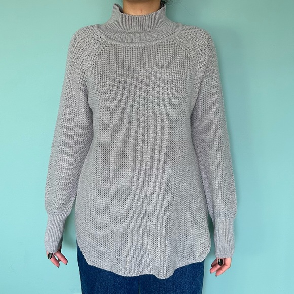 VINTAGE SWEATER - Picture 2 of 5